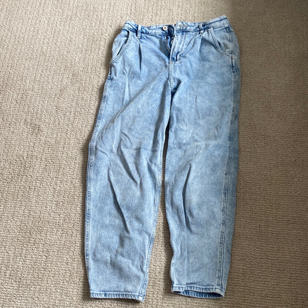 Ultra high-rise mom jeans